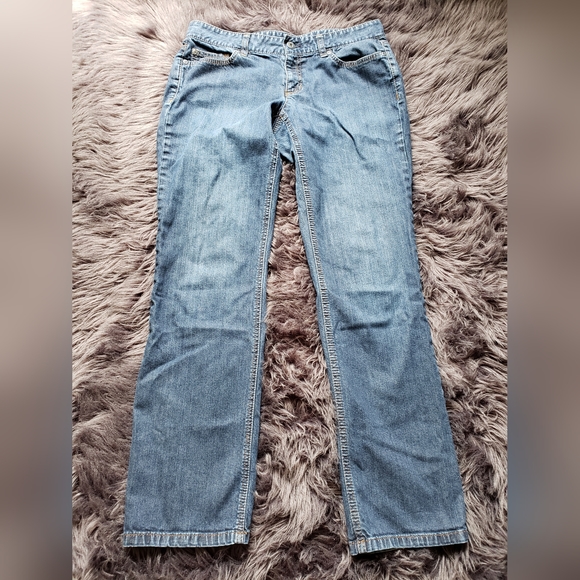 Ann Taylor Petites Low Rise Curvy Denim Jeans Size 8 - Picture 2 of 5